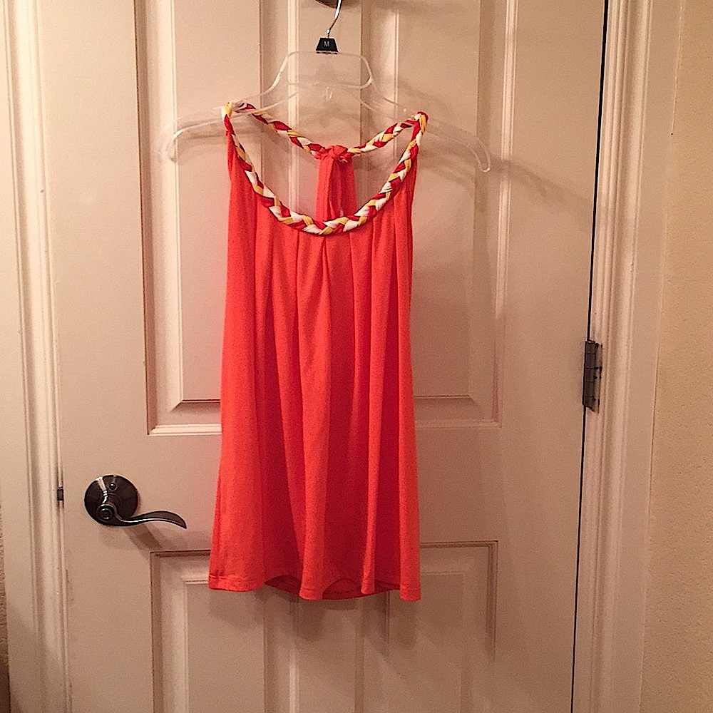 The namuu, Halter top